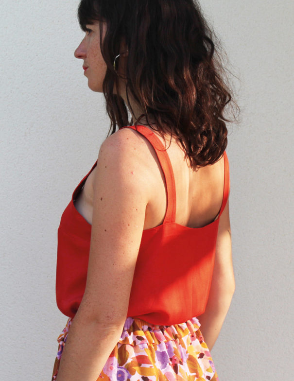 Patron de couture - Top à bretelles boutonné - Dos 3/4