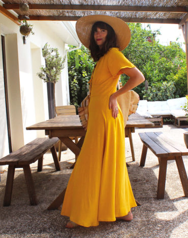 Patron de couture - Robe longue cintrée et boutonnée - Côté