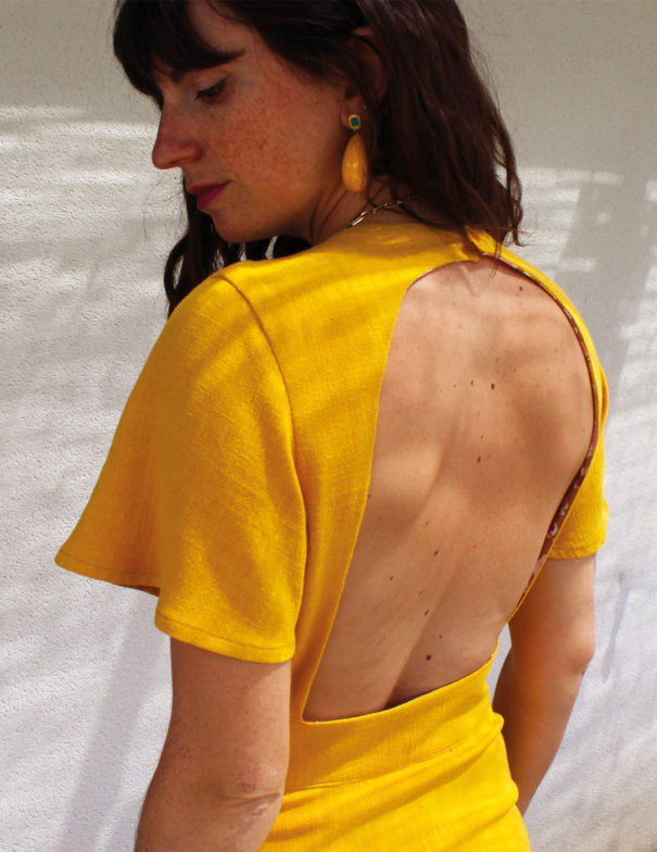 Patron de couture - Robe longue cintrée et boutonnée - Zoom dos