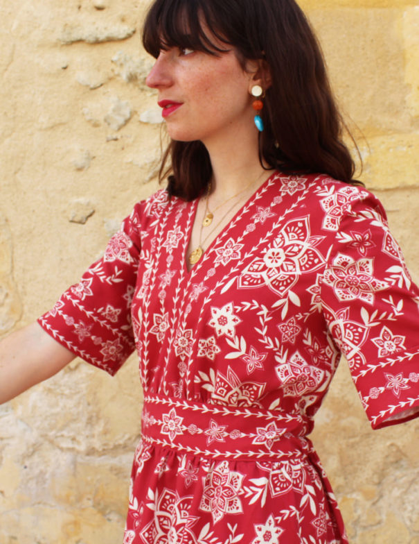 Patron de couture - Camélia - Robe courte à bandes - Zoom 3/4