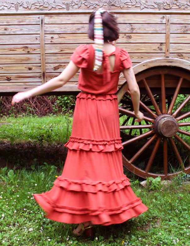 Patron de couture - Coquelicot - jupe aux multiples volants - 3/4 dos