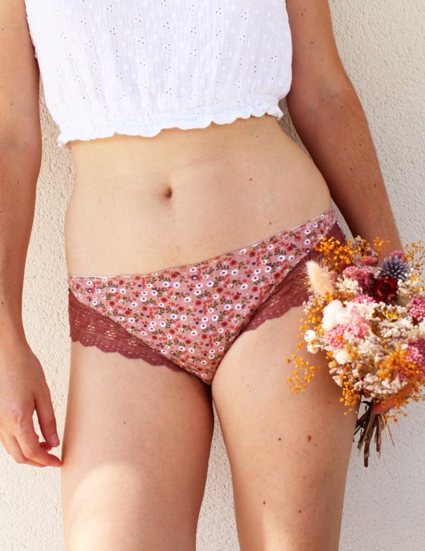 Coffret de couture - Pensée 3 - culotte micro et dentelle confortable - devant