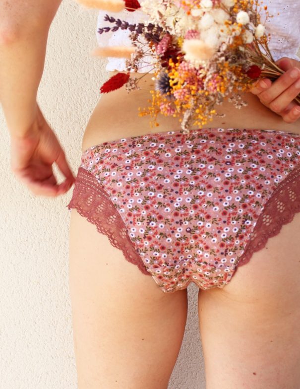 Coffret de couture - Pensée 3 - culotte micro et dentelle confortable - dos