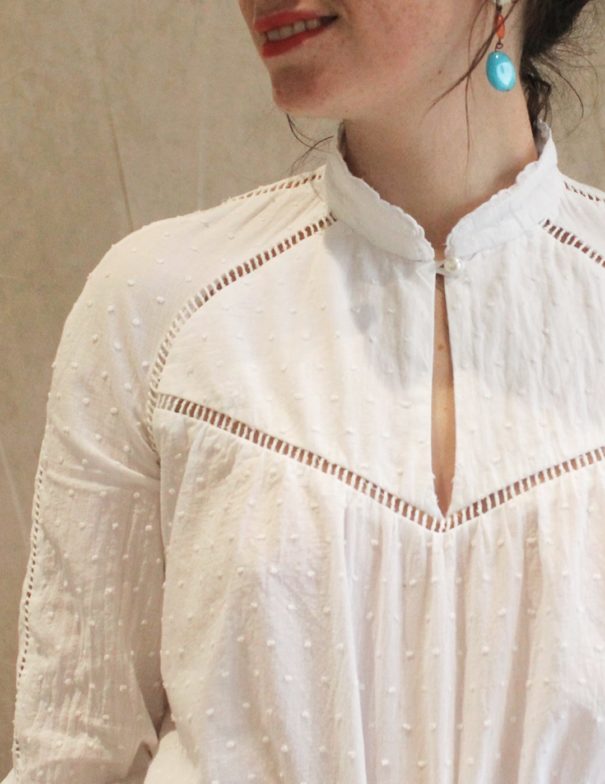 Patron de couture - Pétunia - blouse aux jours échelle - zoom devant