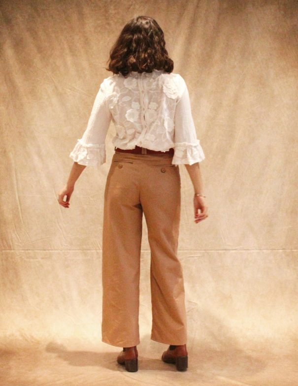 Patron de couture - Pissenlit - Pantalon droit taille haute - plein pied dos