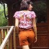 Patron de couture - Pluméria - blouse aux bords festonnés - look dos bis